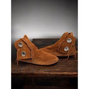 Minnetonka Brown Suede Moccasin Ankle Boots With Fringe  Womens 9 new 2 button